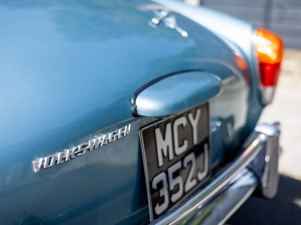 Image 26/50 of Volkswagen Karmann Ghia 1500 (1971)