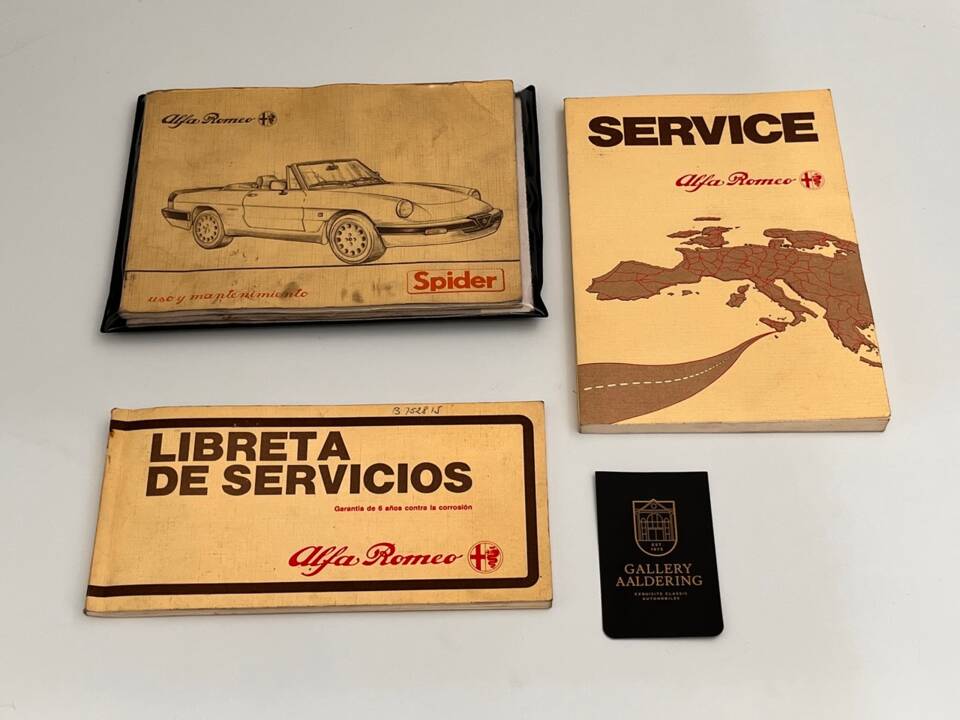 Bild 7/50 von Alfa Romeo 2.0 Spider QV (1987)