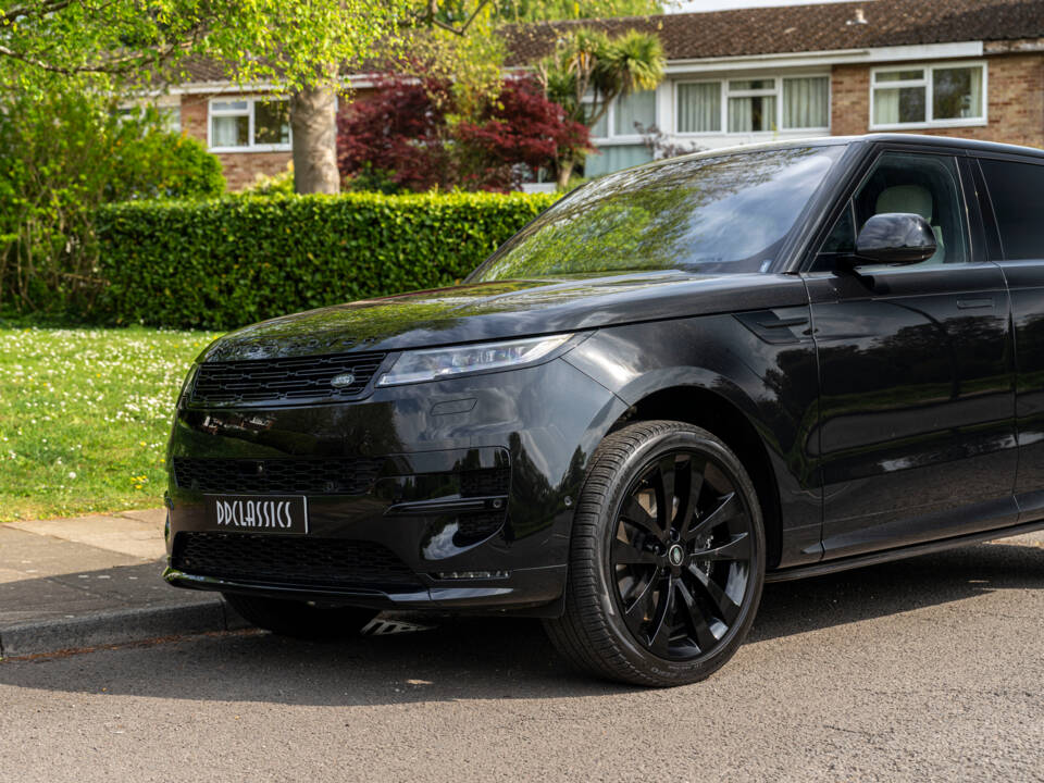 Image 8/32 of Land Rover Range Rover Sport P530 (2023)