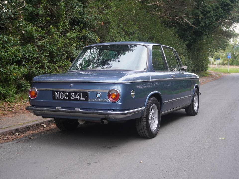 Image 6/20 of BMW 2002 tii (1973)