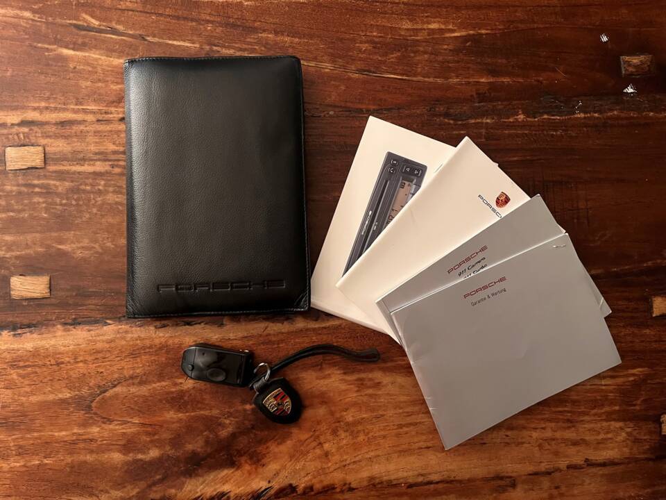 Image 31/32 de Porsche 911 Carrera 4S (1998)