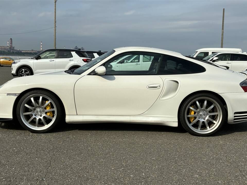 Bild 4/46 von Porsche 911 Turbo (2004)