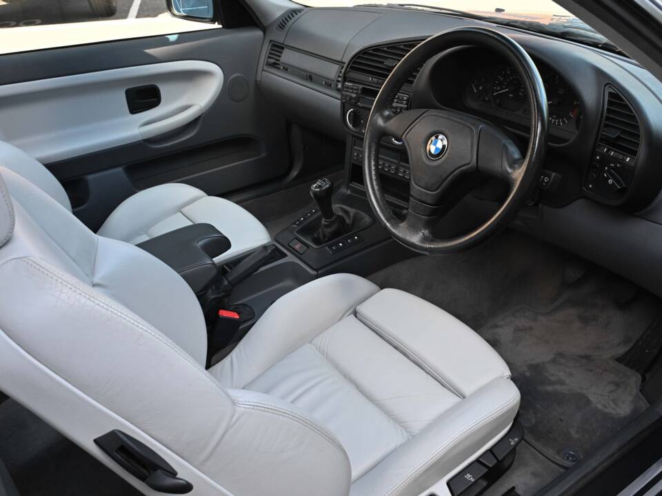 Imagen 4/47 de BMW 328i (1995)