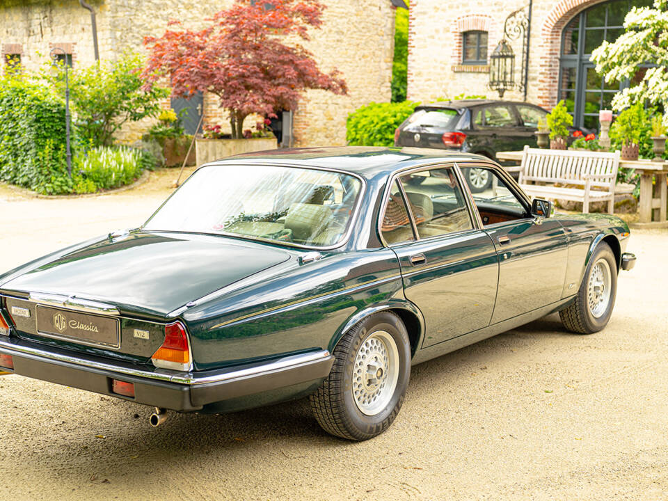 Image 16/100 de Jaguar XJ 12 (1991)