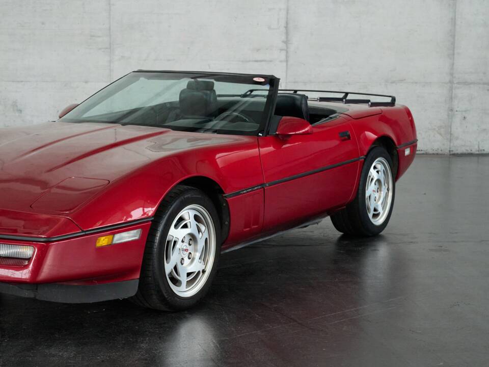 Imagen 2/50 de Chevrolet Corvette Convertible (1990)
