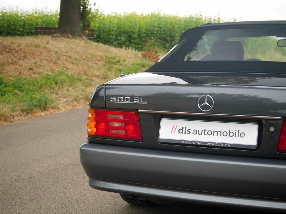 Immagine 10/47 di Mercedes-Benz 500 SL (1900)