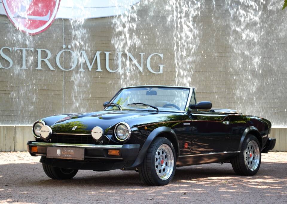 Immagine 3/26 di FIAT 124 Spider Volumex (1985)