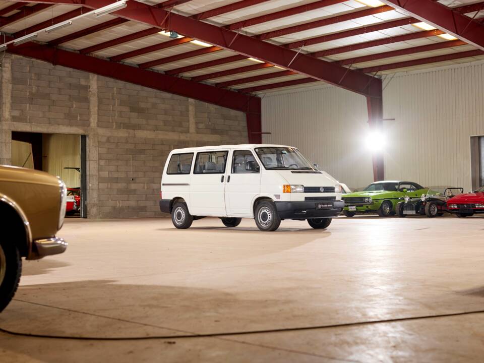Image 2/56 of Volkswagen T4 Kombi 2.0 (1998)
