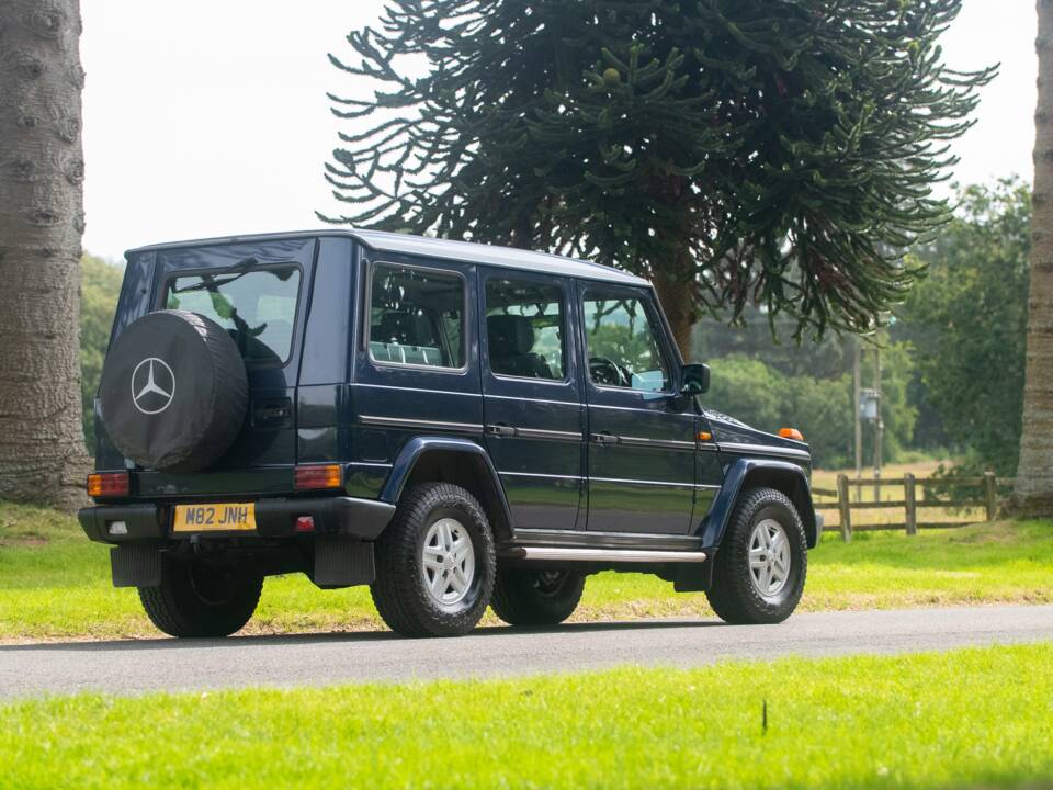 Bild 38/50 von Mercedes-Benz 300 GE (lang) (1995)
