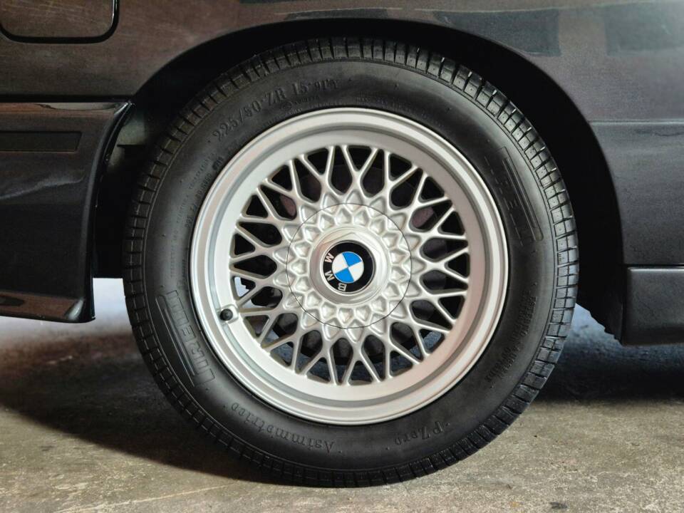 Image 59/65 of BMW M3 (1986)