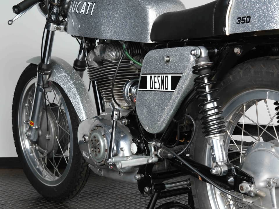 Image 14/64 of Ducati 350 Desmo (1971)