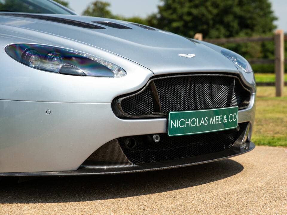 Bild 17/50 von Aston Martin V12 Vantage S (2015)