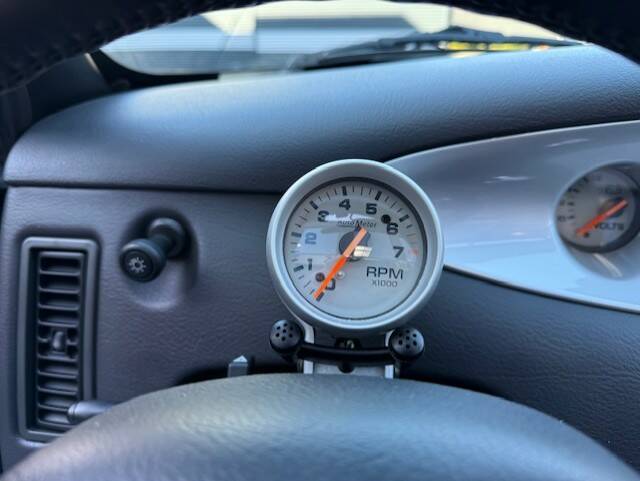 Image 13/25 of Plymouth Prowler (2001)