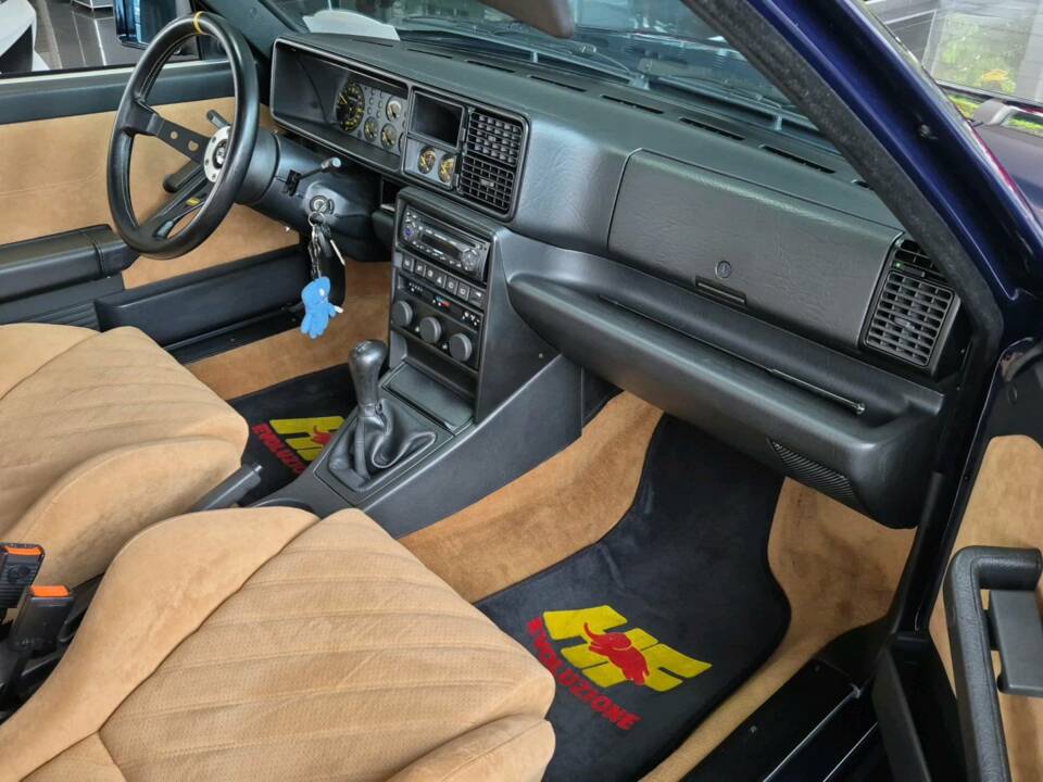 Immagine 16/66 di Lancia Delta HF Integrale Evoluzione II (1993)