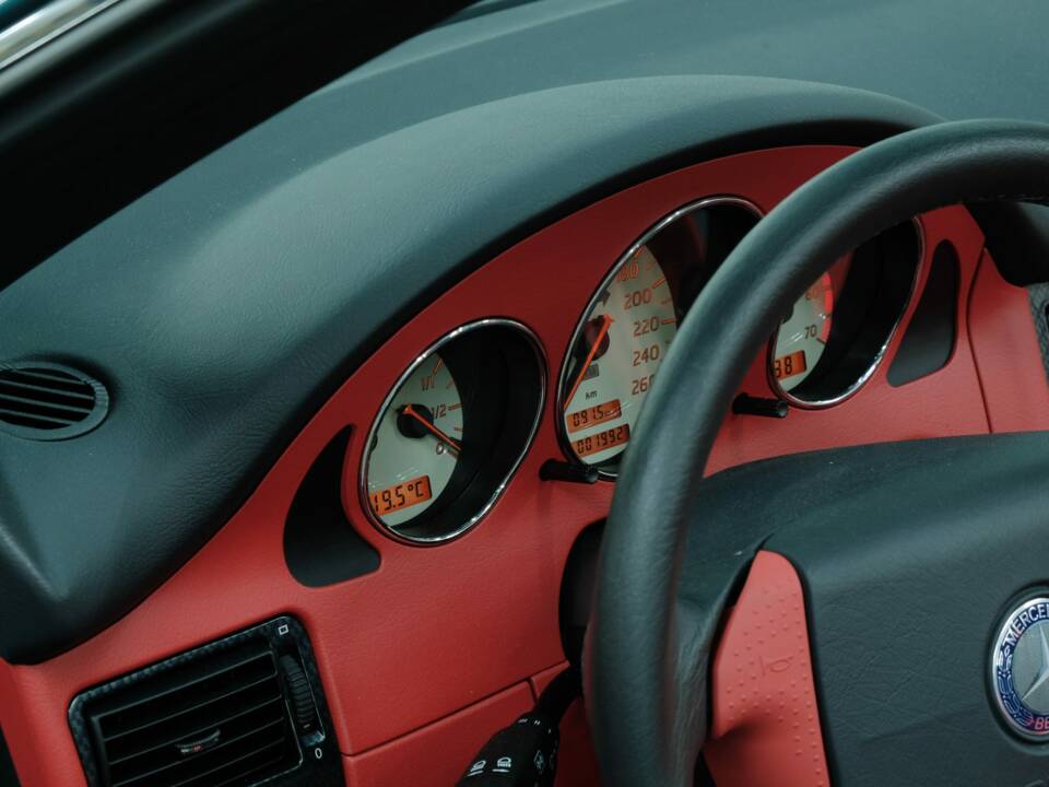 Immagine 26/50 di Mercedes-Benz SLK 230 Kompressor (1998)