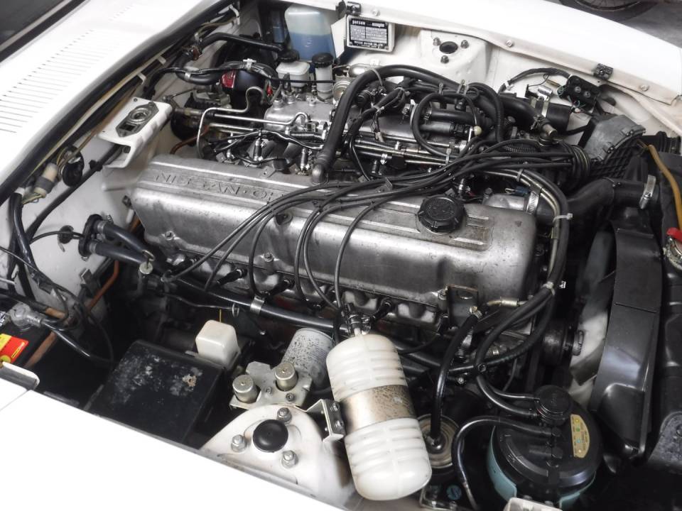 Image 18/49 of Datsun 280-Z (1975)