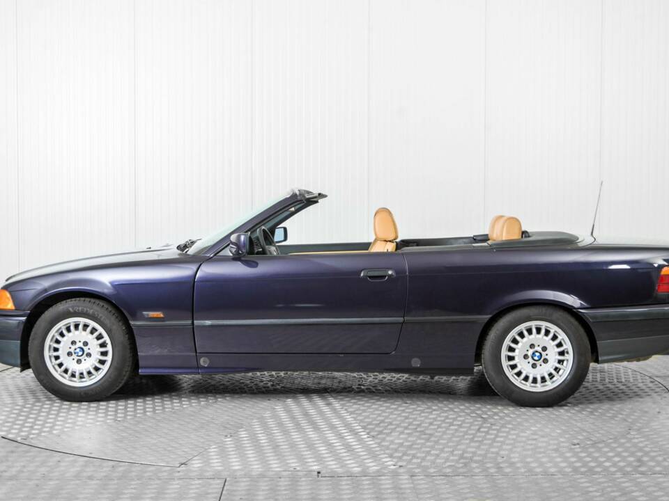 Bild 9/50 von BMW 318i (1996)