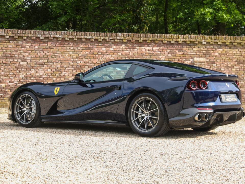 Image 43/50 of Ferrari 812 Superfast (2020)