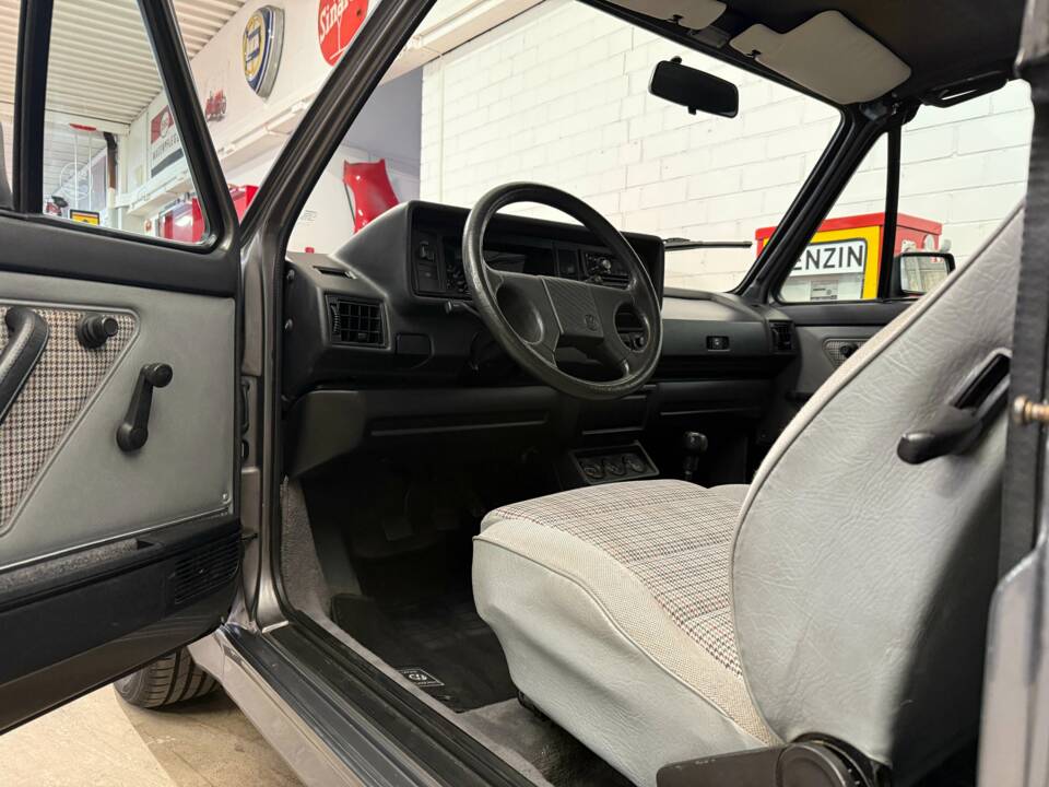 Image 6/19 of Volkswagen Golf I Cabrio GLi 1.8 (1989)
