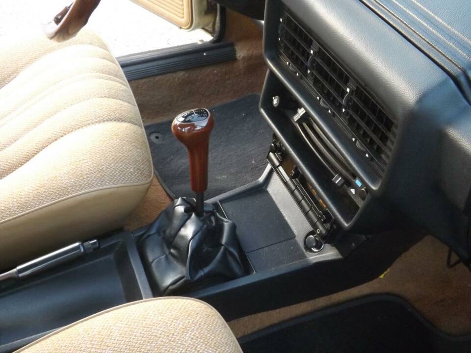 Image 20/50 of Alfa Romeo Giulietta 1.8 (1983)