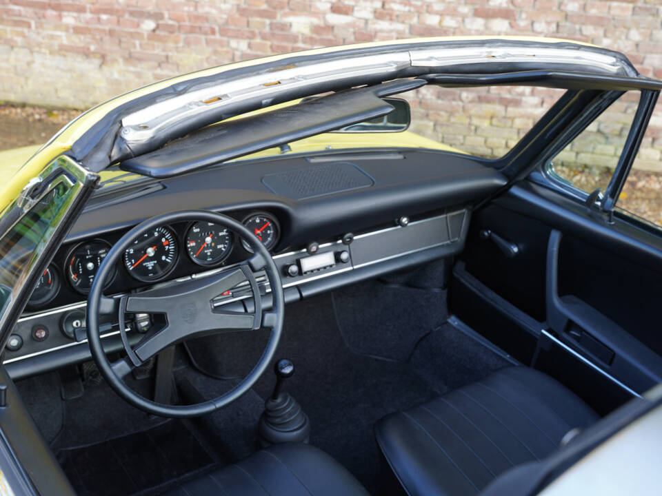 Image 38/50 of Porsche 911 2.4 T (1973)