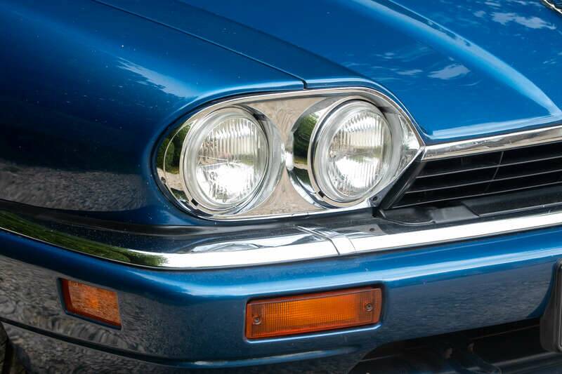 Image 38/50 of Jaguar XJS 4.0 Celebration (1994)