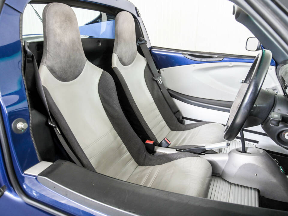 Immagine 25/50 di Lotus Elise (2002)