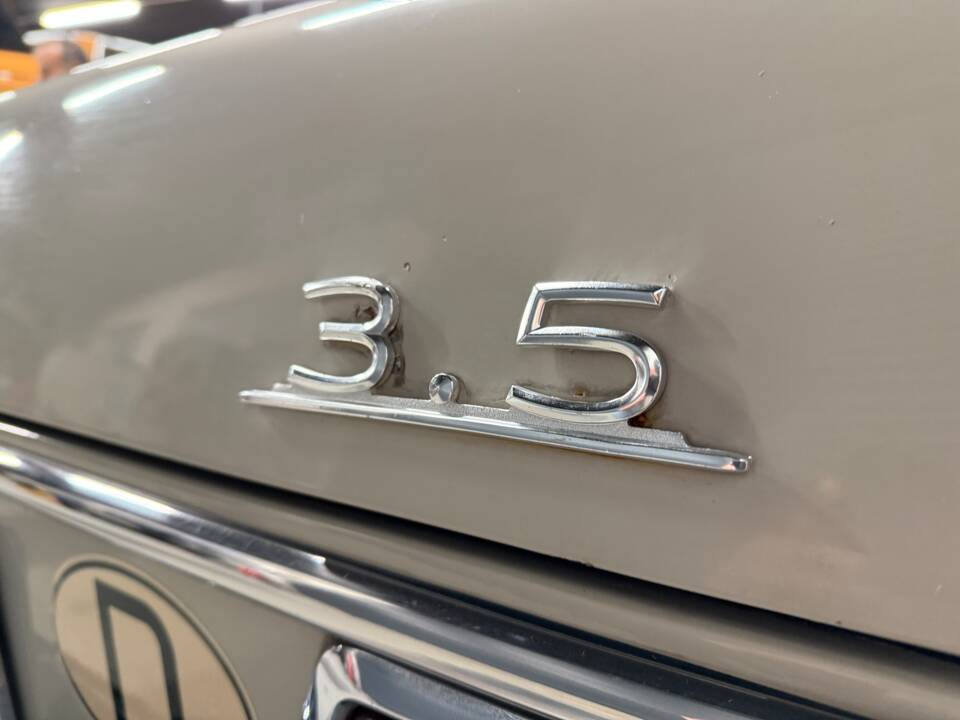 Image 42/44 of Mercedes-Benz 280 SEL 3,5 (1971)