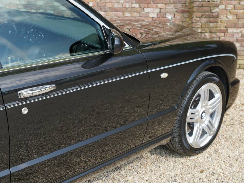 Image 38/50 of Bentley Arnage T (2007)