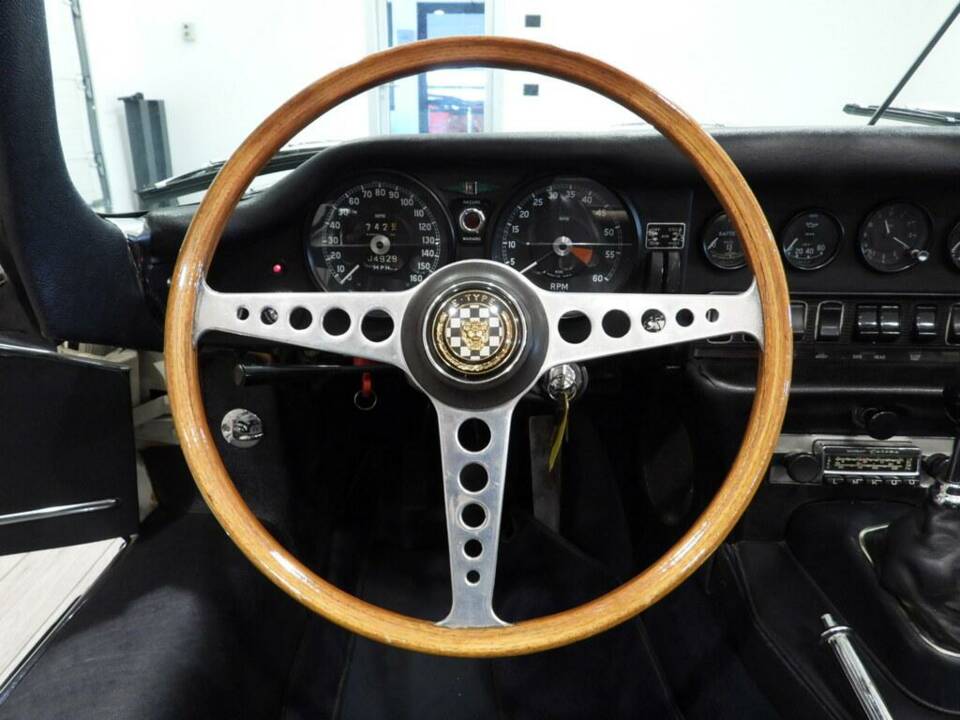 Afbeelding 6/15 van Jaguar E-Type (1968)