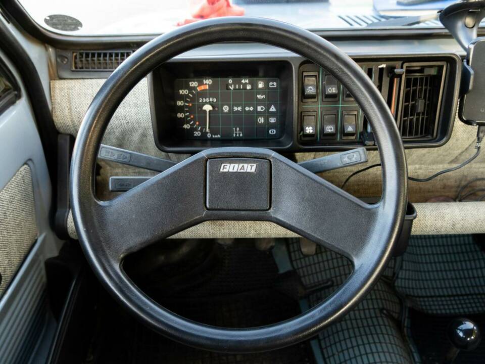 Image 16/23 of FIAT Panda (1985)