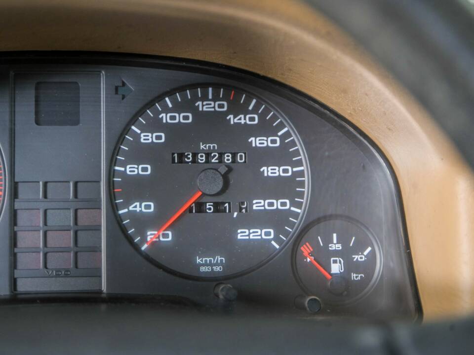 Immagine 21/50 di Audi 80 quattro  -  1.8S (1987)