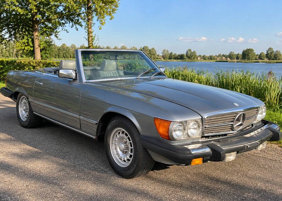 Image 1/8 de Mercedes-Benz 380 SL (1982)