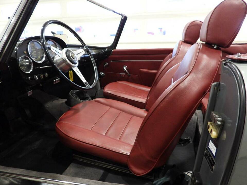 Image 3/10 of Alfa Romeo 2000 Spider (1959)