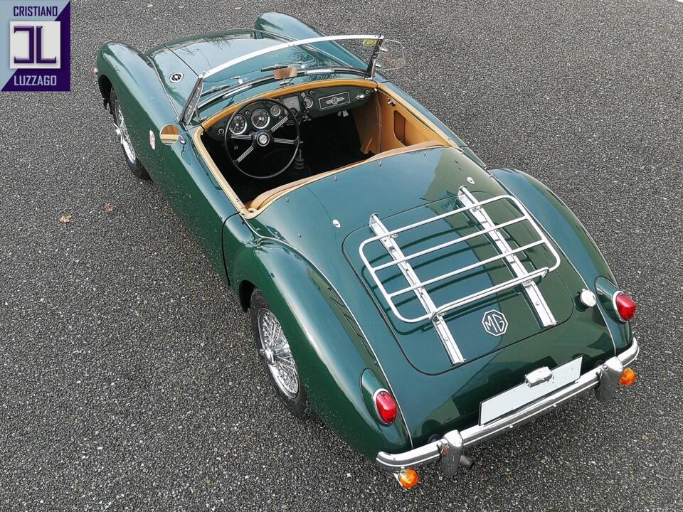 Imagen 22/46 de MG MGA 1500 (1959)