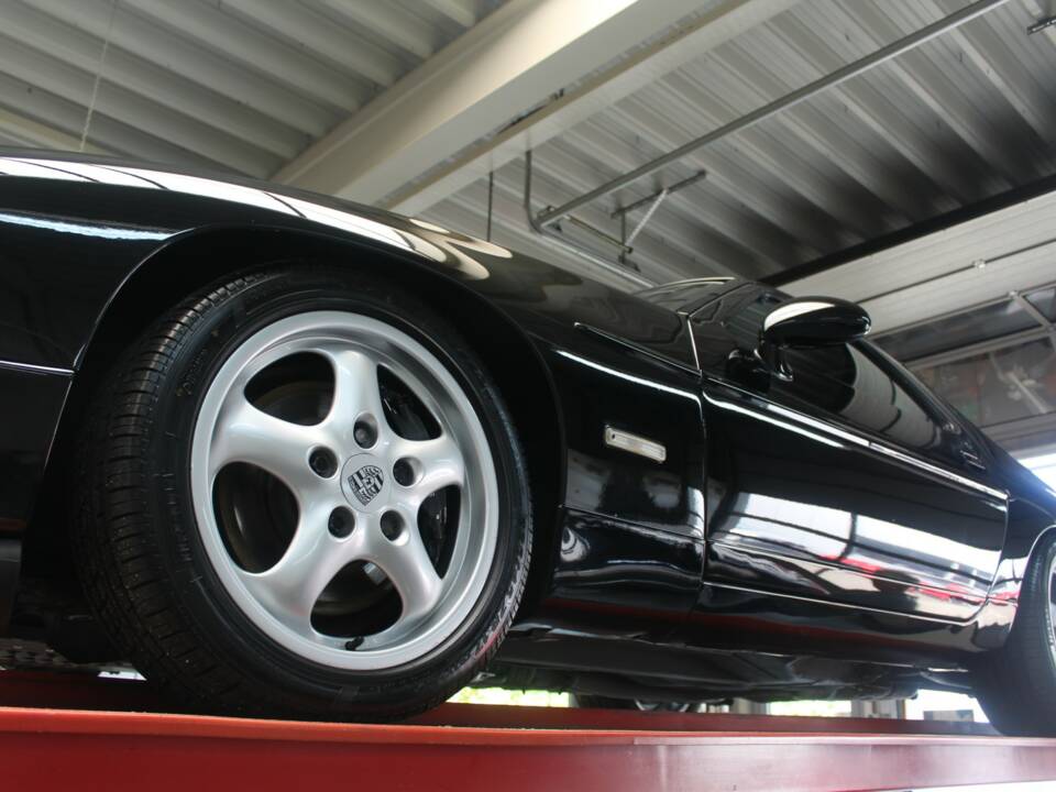 Afbeelding 15/50 van Porsche 928 GTS (1994)