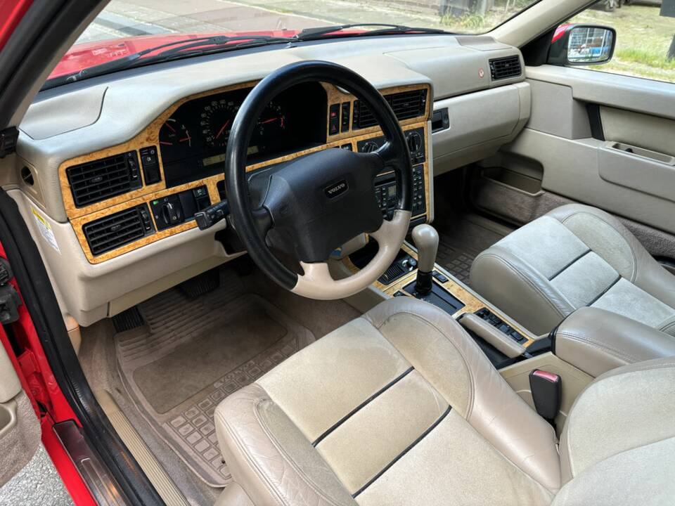 Image 2/8 of Volvo 850 R (1996)