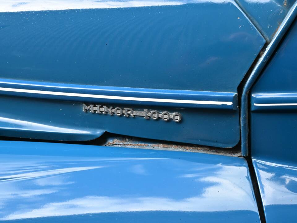 Image 32/37 of Morris Minor 1000 Traveller (1971)