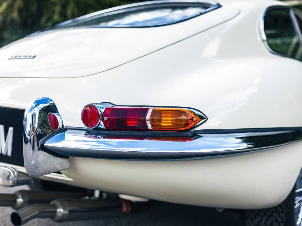 Image 17/50 de Jaguar Type E 3.8 (1963)