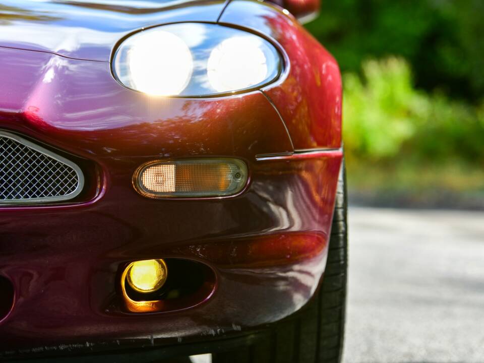 Obraz 25/50 pojazdu Aston Martin DB 7 (1997)