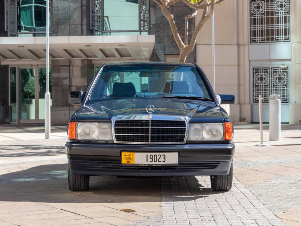 Bild 1/69 von Mercedes-Benz 190 E (1988)