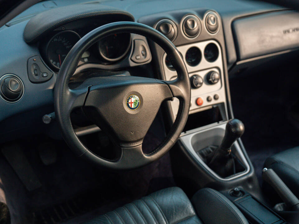 Immagine 28/46 di Alfa Romeo GTV 2.0 JTS (2003)