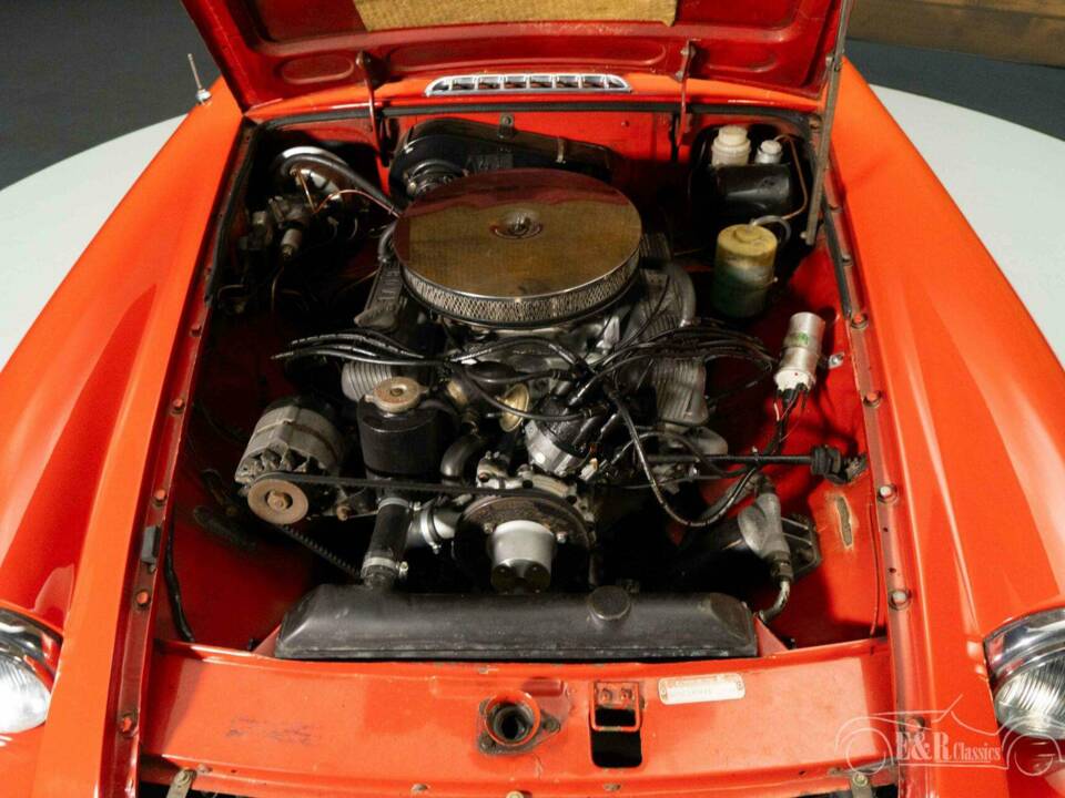 Bild 17/19 von MG MGB GT (1971)