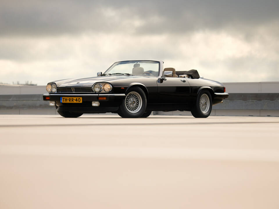 Image 34/37 de Jaguar XJ-S Convertible (1989)