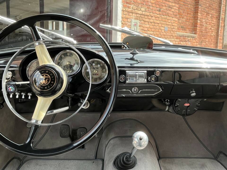 Image 12/21 of Alfa Romeo Giulietta Sprint (1957)