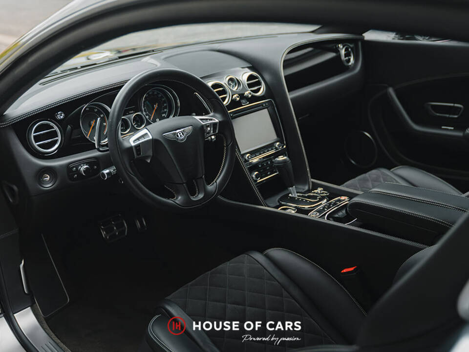 Image 30/50 de Bentley Continental GT V8 (2016)