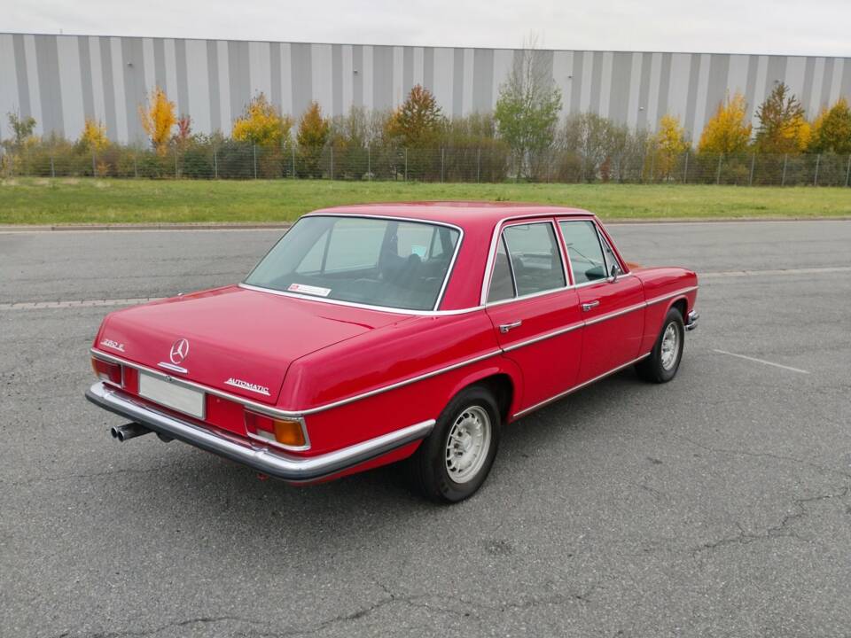 Image 3/11 de Mercedes-Benz 280 E (1972)