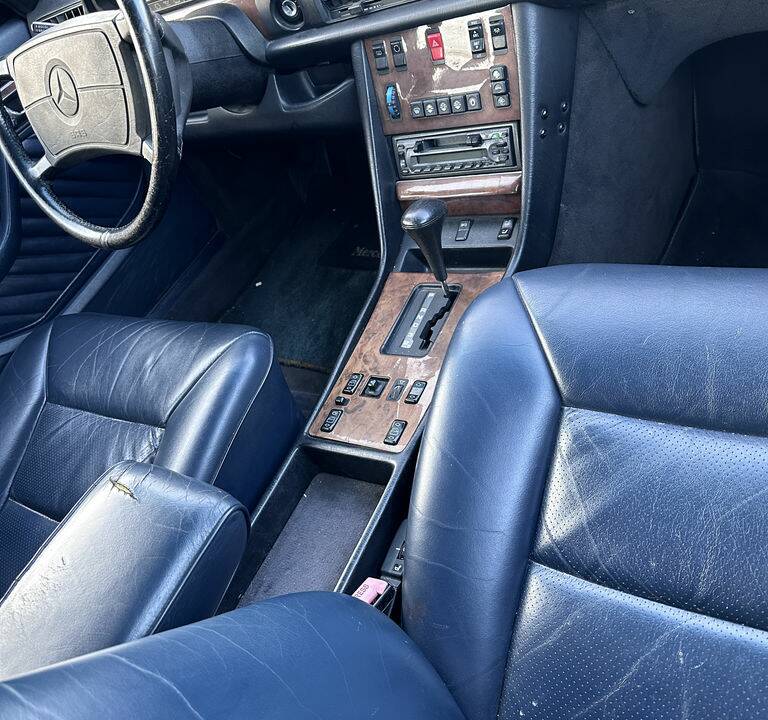 Bild 2/8 von Mercedes-Benz 560 SEL (1986)