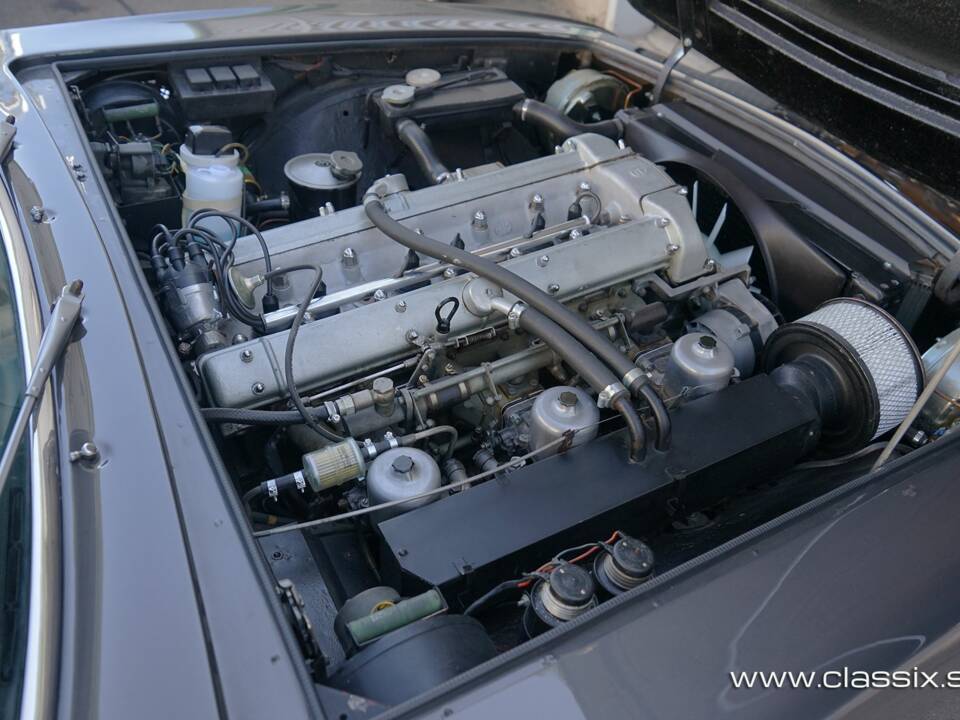 Bild 7/22 von Aston Martin DBS (1972)