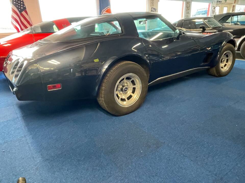 Image 2/6 of Chevrolet Corvette Sting Ray (1979)